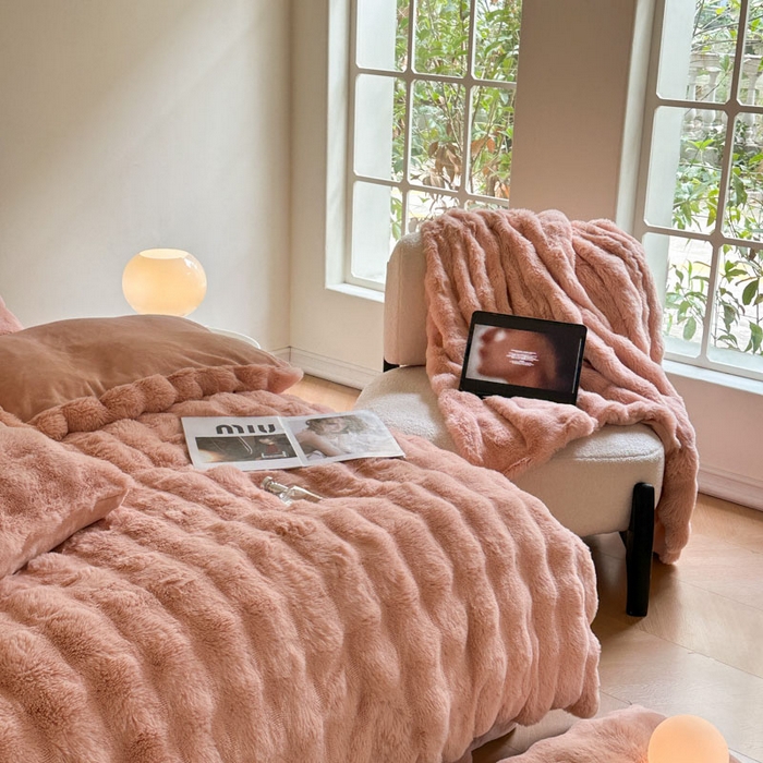 91家纺网 家纺一手货源 找家纺 酱子 2024新款高克重大兔绒牛奶绒四件套 豆沙