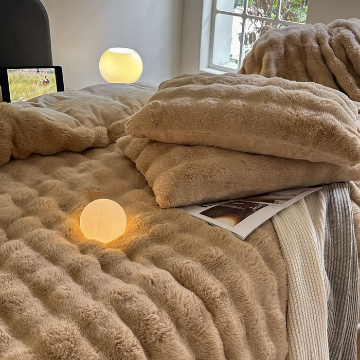 91家纺网 家纺一手货源 找家纺 酱子 2024新款高克重大兔绒牛奶绒四件套 浅驼