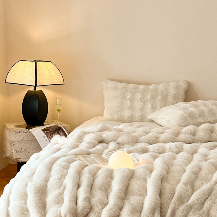 91家纺网 家纺一手货源 找家纺 （总）酱子 2024新款高克重大牛奶绒被套毯毛毯