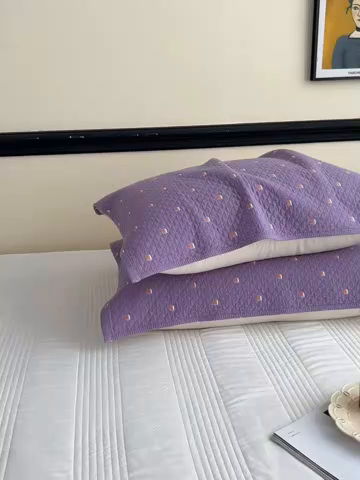 91家纺网 家纺一手货源 找家纺 悦然毛巾被 2025新款全棉纯棉三层纱水洗枕巾 立体格紫