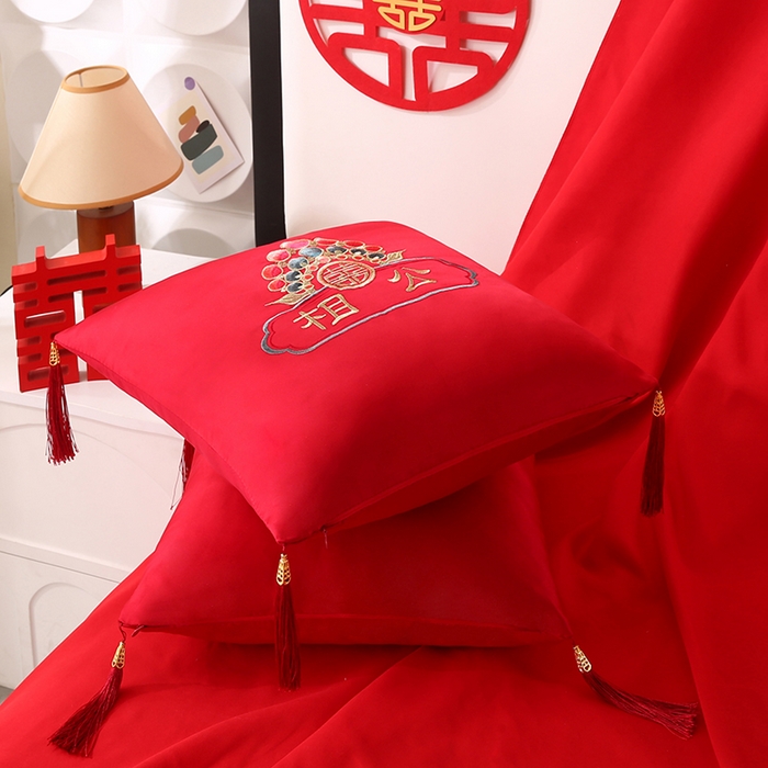 91家纺网 家纺一手货源 找家纺 贤内助家纺 2025新款新婚大喜结婚抱枕靠枕系列喜庆沙发靠背小抱枕喜床摆件 相公+娘子（外套+芯）