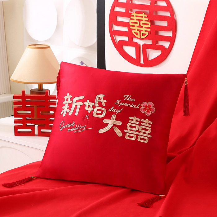 91家纺网 家纺一手货源 找家纺 贤内助家纺 2025新款新婚大喜结婚抱枕靠枕系列喜庆沙发靠背小抱枕喜床摆件 新婚大喜（外套+芯）