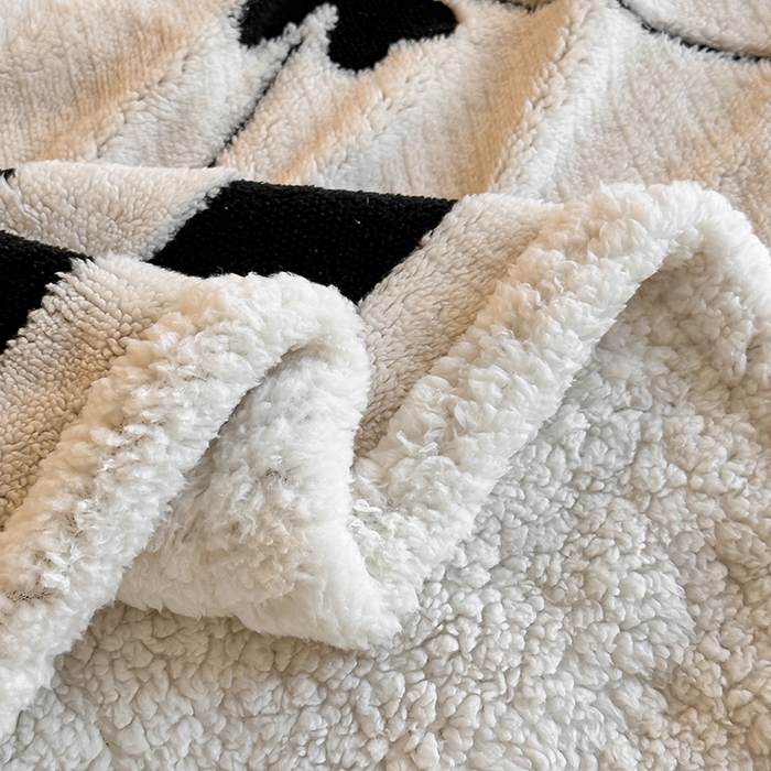 91家纺网 家纺一手货源 找家纺 沐棉家居 2025新款双层提花羊羔绒毛毯毯子 爱心花朵