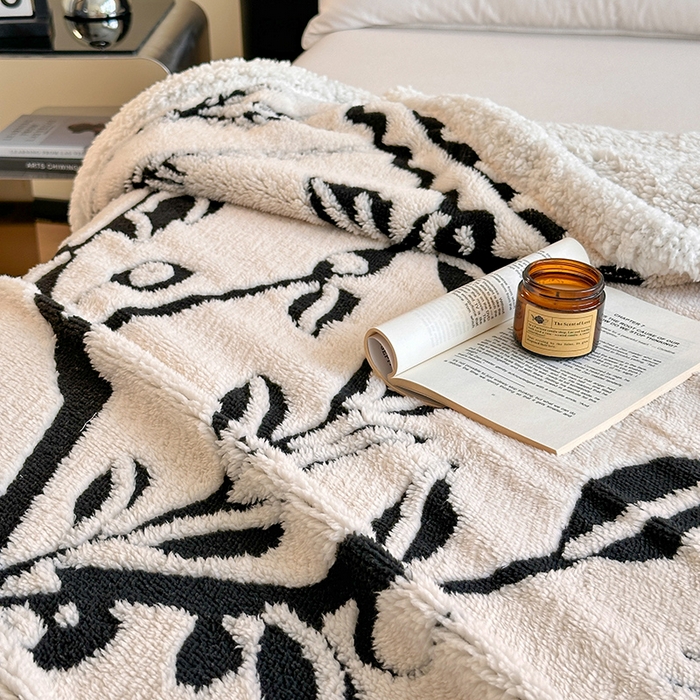 91家纺网 家纺一手货源 找家纺 沐棉家居 2025新款双层提花羊羔绒毛毯毯子 丛林蝴蝶