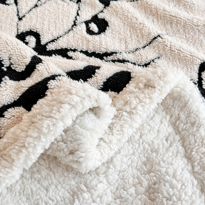 91家纺网 家纺一手货源 找家纺 沐棉家居 2025新款双层提花羊羔绒毛毯毯子 丛林蝴蝶