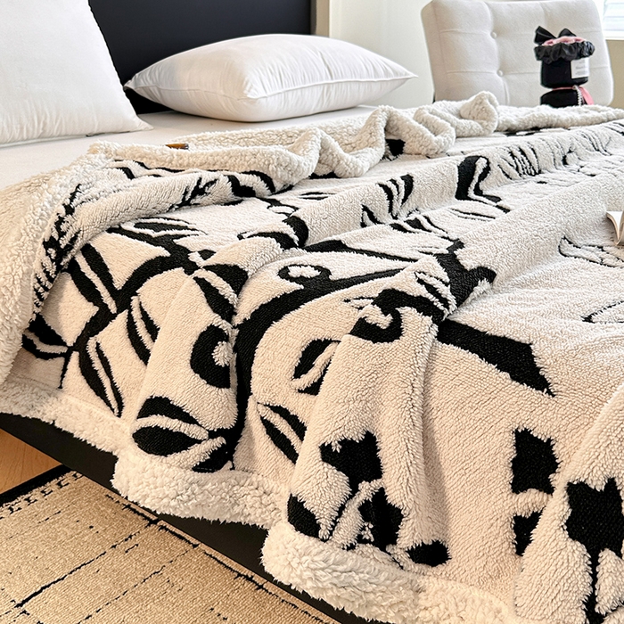 91家纺网 家纺一手货源 找家纺 沐棉家居 2025新款双层提花羊羔绒毛毯毯子 丛林蝴蝶