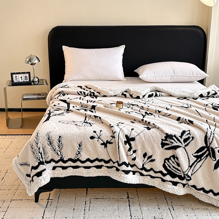 91家纺网 家纺一手货源 找家纺 沐棉家居 2025新款双层提花羊羔绒毛毯毯子 丛林蝴蝶