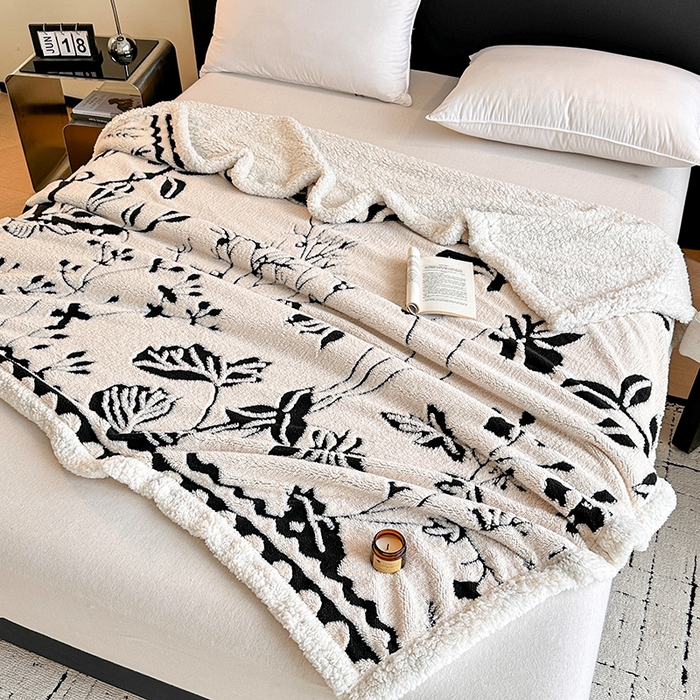 91家纺网 家纺一手货源 找家纺 沐棉家居 2025新款双层提花羊羔绒毛毯毯子 丛林蝴蝶