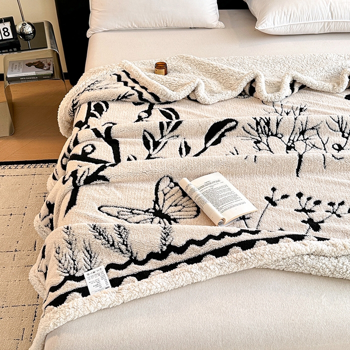 91家纺网 家纺一手货源 找家纺 沐棉家居 2025新款双层提花羊羔绒毛毯毯子 丛林蝴蝶