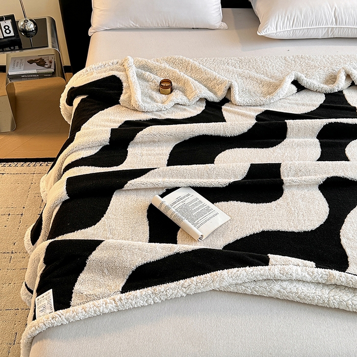 91家纺网 家纺一手货源 找家纺 沐棉家居 2025新款双层提花羊羔绒毛毯毯子 波浪纹