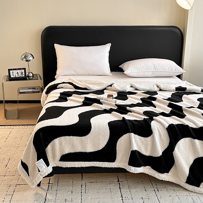 91家纺网 家纺一手货源 找家纺 沐棉家居 2025新款双层提花羊羔绒毛毯毯子 波浪纹