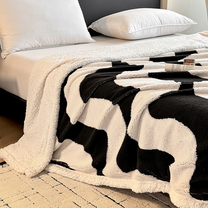 91家纺网 家纺一手货源 找家纺 沐棉家居 2025新款双层提花羊羔绒毛毯毯子 波浪纹