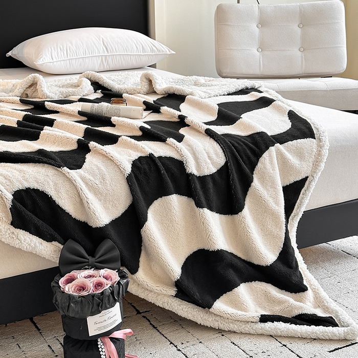 91家纺网 家纺一手货源 找家纺 沐棉家居 2025新款双层提花羊羔绒毛毯毯子 波浪纹