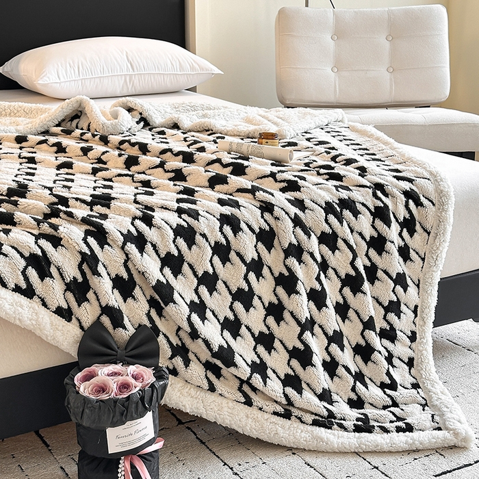 91家纺网 家纺一手货源 找家纺 沐棉家居 2025新款双层提花羊羔绒毛毯毯子 千鸟格
