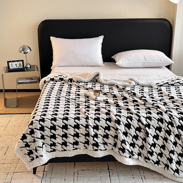 91家纺网 家纺一手货源 找家纺 沐棉家居 2025新款双层提花羊羔绒毛毯毯子 千鸟格