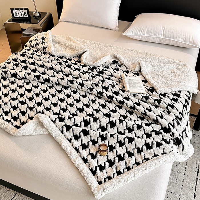 91家纺网 家纺一手货源 找家纺 沐棉家居 2025新款双层提花羊羔绒毛毯毯子 千鸟格