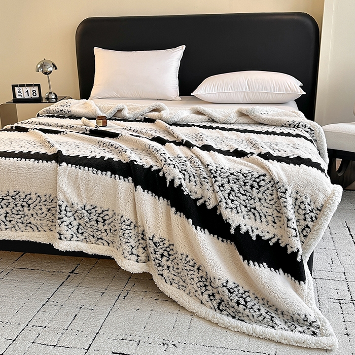 91家纺网 家纺一手货源 找家纺 沐棉家居 2025新款双层提花羊羔绒毛毯毯子 时光条