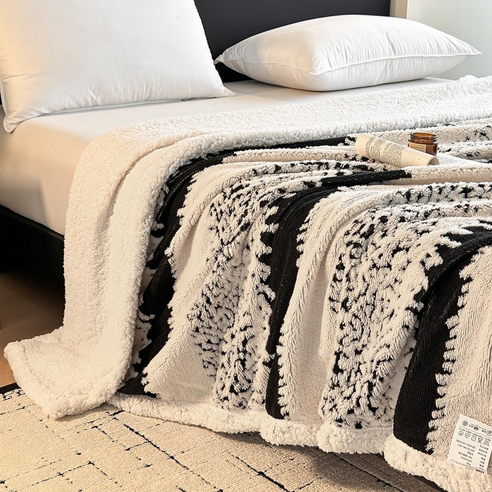 91家纺网 家纺一手货源 找家纺 沐棉家居 2025新款双层提花羊羔绒毛毯毯子 时光条