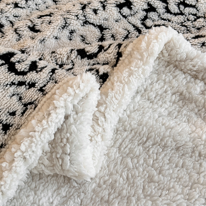 91家纺网 家纺一手货源 找家纺 沐棉家居 2025新款双层提花羊羔绒毛毯毯子 时光条