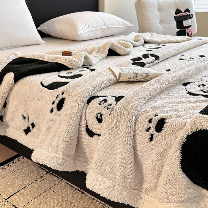 91家纺网 家纺一手货源 找家纺 沐棉家居 2025新款双层提花羊羔绒毛毯毯子 熊猫