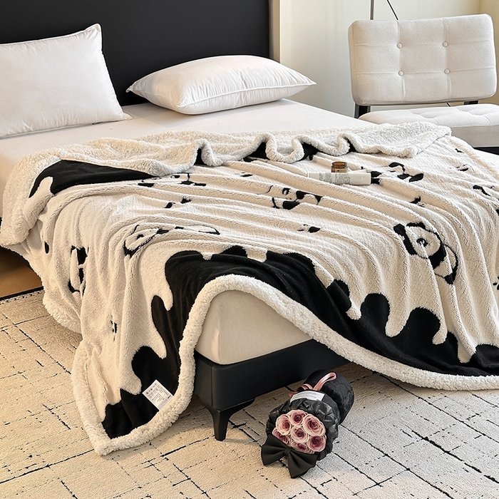 91家纺网 家纺一手货源 找家纺 沐棉家居 2025新款双层提花羊羔绒毛毯毯子 熊猫