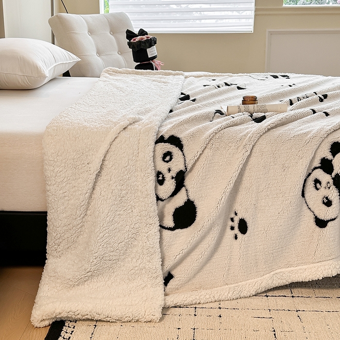 91家纺网 家纺一手货源 找家纺 沐棉家居 2025新款双层提花羊羔绒毛毯毯子 熊猫