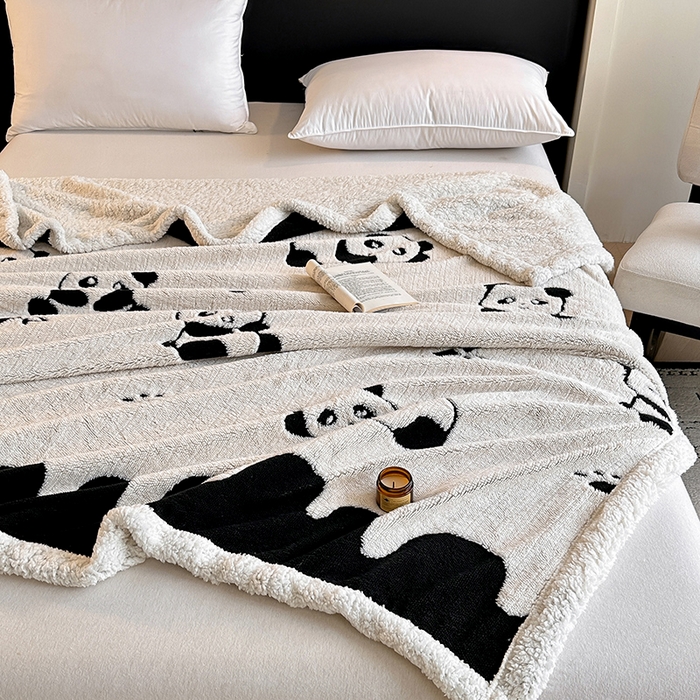 91家纺网 家纺一手货源 找家纺 沐棉家居 2025新款双层提花羊羔绒毛毯毯子 熊猫