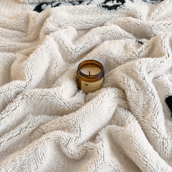 91家纺网 家纺一手货源 找家纺 沐棉家居 2025新款双层提花羊羔绒毛毯毯子 英文蝴蝶