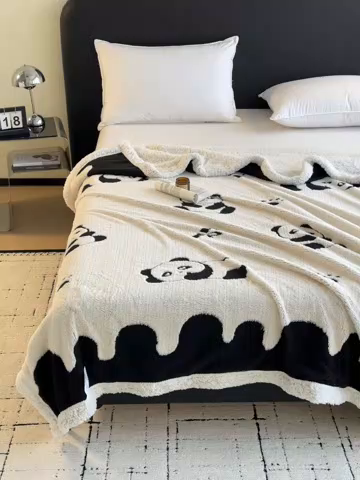 91家纺网 家纺一手货源 找家纺 沐棉家居 2025新款双层提花羊羔绒毛毯毯子 熊猫