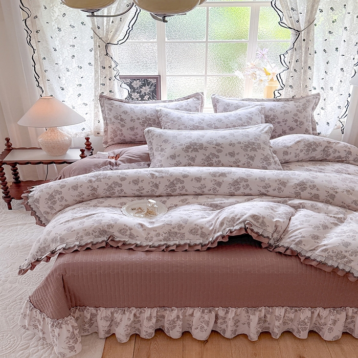 91家纺网 家纺一手货源 找家纺 （总）韩约家纺 2025新款1双层刺绣花边法式床盖款棉麻四件套（全网控价：不低于1.5m139，1.8m144，2.0m149，2.0加大154）