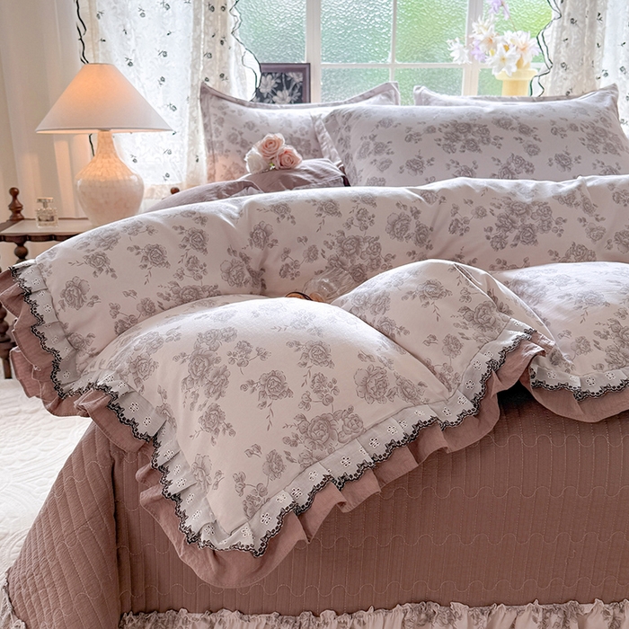 91家纺网 家纺一手货源 找家纺 （总）韩约家纺 2025新款1双层刺绣花边法式床盖款棉麻四件套（全网控价：不低于1.5m139，1.8m144，2.0m149，2.0加大154）