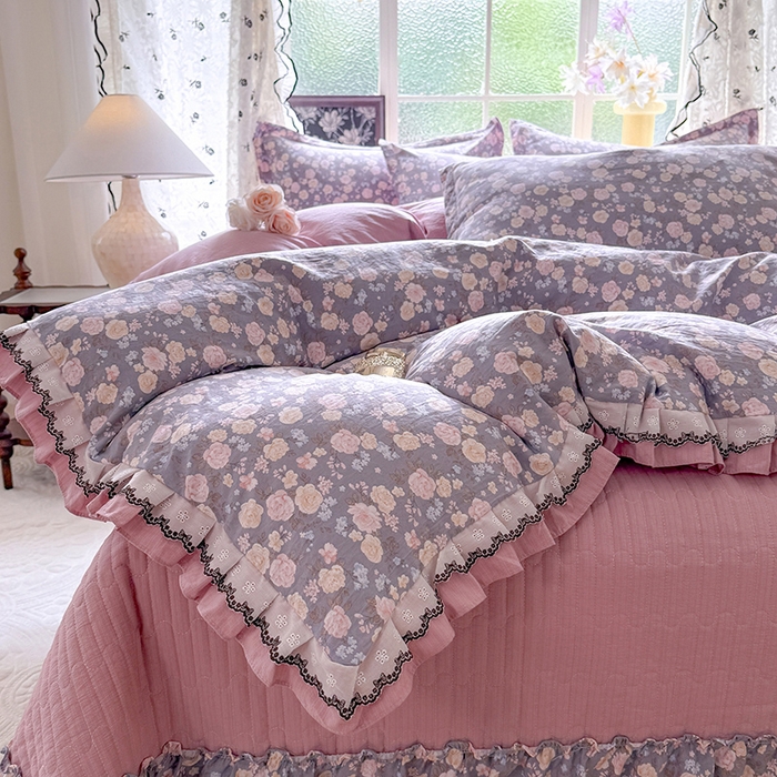 91家纺网 家纺一手货源 找家纺 韩约家纺 2025新款1双层刺绣花边法式床盖款棉麻四件套（全网控价：不低于1.5m139，1.8m144，2.0m149，2.0加大154） 花盏