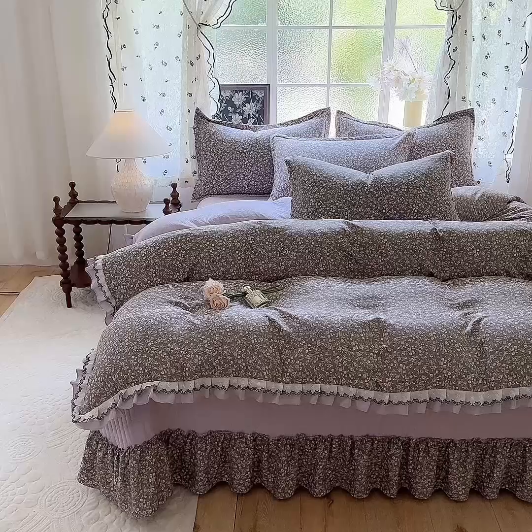 91家纺网 家纺一手货源 找家纺 韩约家纺 2025新款1双层刺绣花边法式床盖款棉麻四件套（全网控价：不低于1.5m139，1.8m144，2.0m149，2.0加大154） 爱丽丝