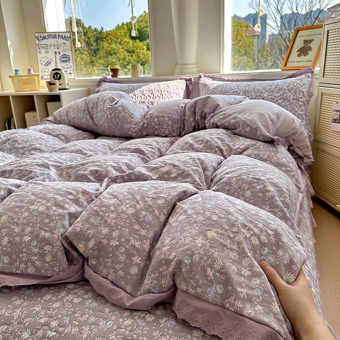 91家纺网 家纺一手货源 找家纺 （总）美梦家纺 2025新款皱皱纱花边夹棉床盖四件套