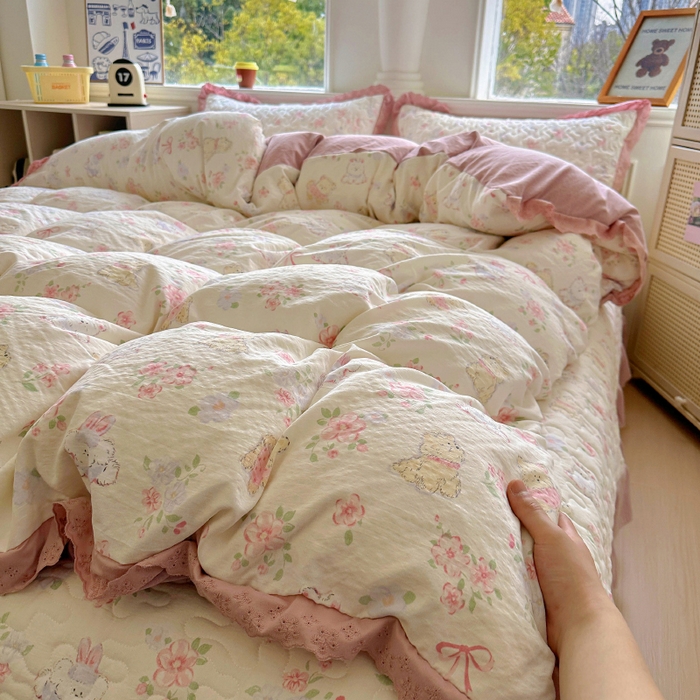 91家纺网 家纺一手货源 找家纺 （总）美梦家纺 2025新款皱皱纱花边夹棉床盖四件套