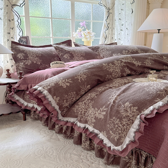 91家纺网 家纺一手货源 找家纺 韩约家纺 2025新款1双层刺绣花边法式床盖款棉麻四件套（全网控价：不低于1.5m139，1.8m144，2.0m149，2.0加大154） 千寻