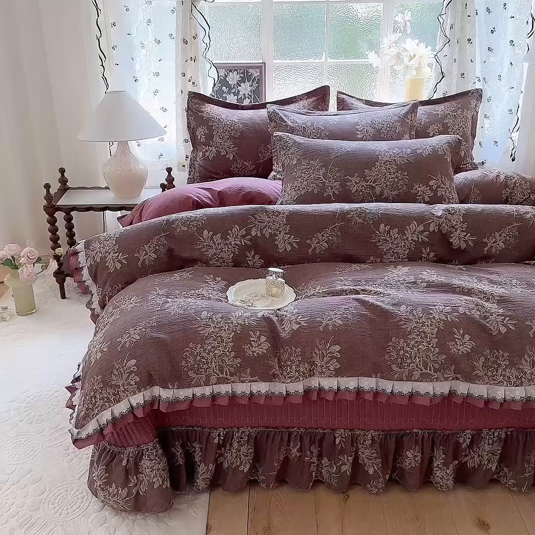 91家纺网 家纺一手货源 找家纺 韩约家纺 2025新款1双层刺绣花边法式床盖款棉麻四件套（全网控价：不低于1.5m139，1.8m144，2.0m149，2.0加大154） 千寻