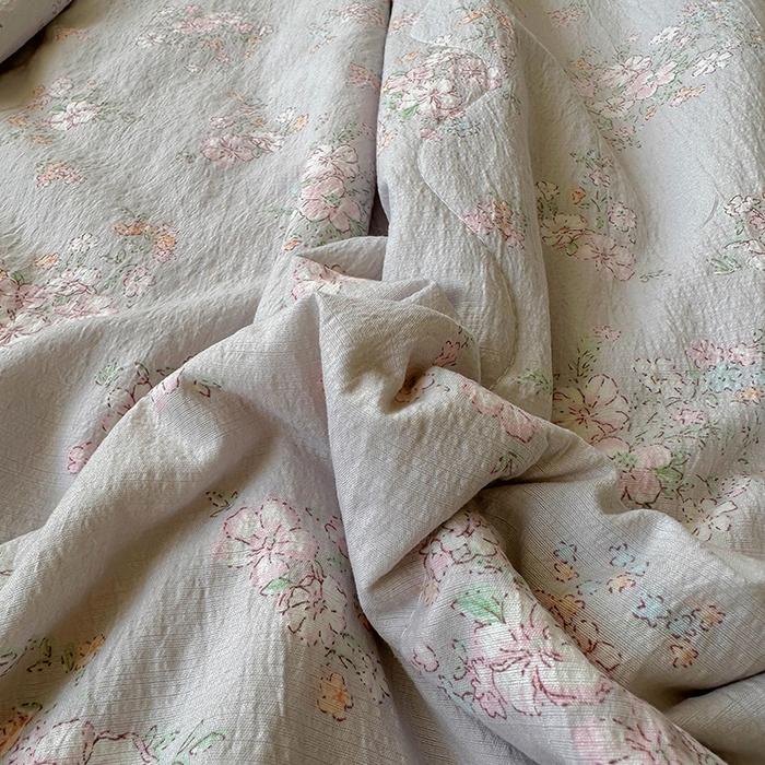 91家纺网 家纺一手货源 找家纺 美梦家纺 2025新款皱皱纱花边夹棉床盖四件套 椿茶