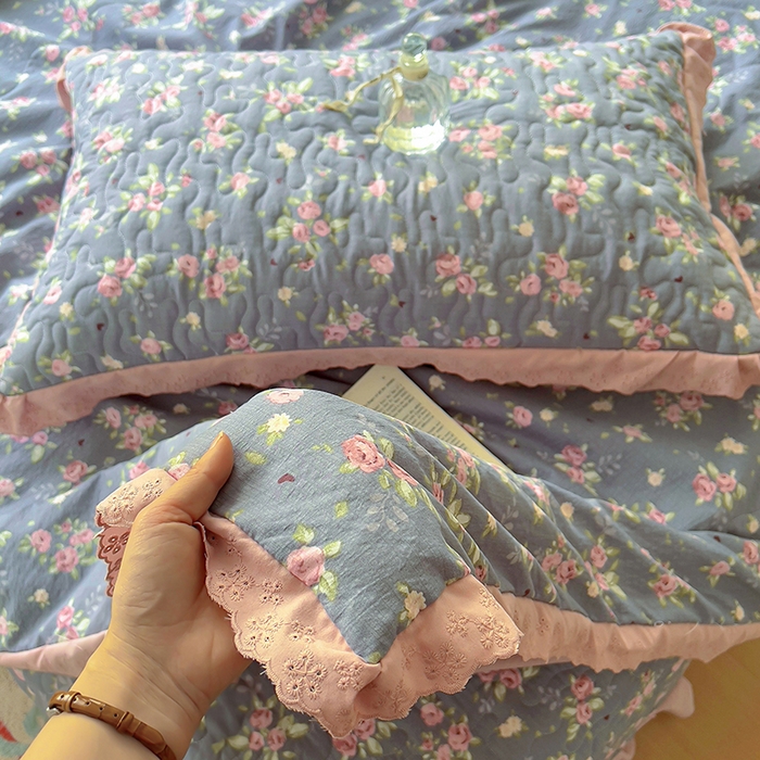 91家纺网 家纺一手货源 找家纺 美梦家纺 2025新款皱皱纱花边夹棉床盖四件套 达芙妮