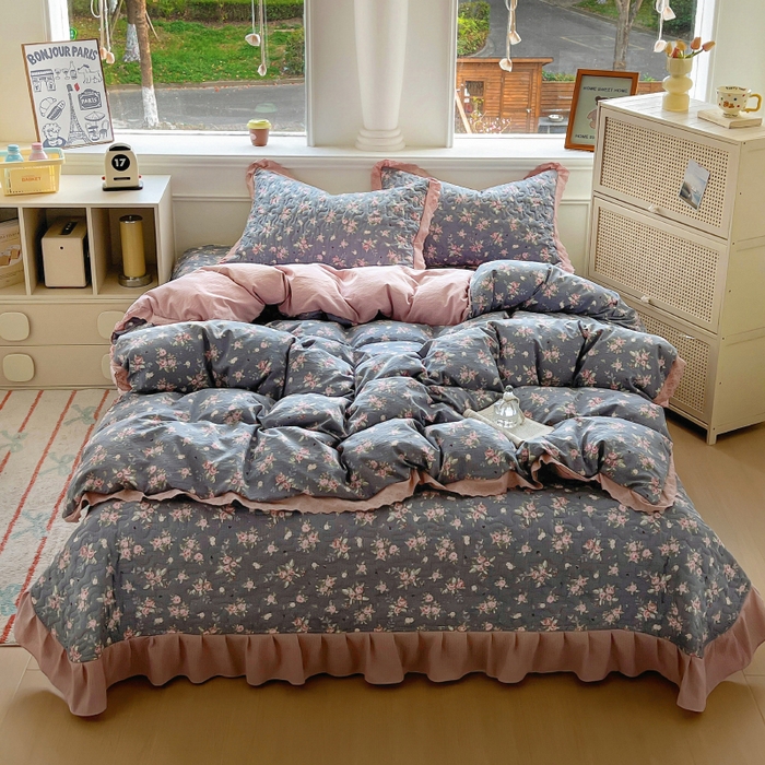 91家纺网 家纺一手货源 找家纺 美梦家纺 2025新款皱皱纱花边夹棉床盖四件套 达芙妮