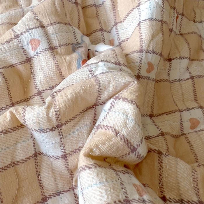 91家纺网 家纺一手货源 找家纺 美梦家纺 2025新款皱皱纱花边夹棉床盖四件套 港尾咖啡汪