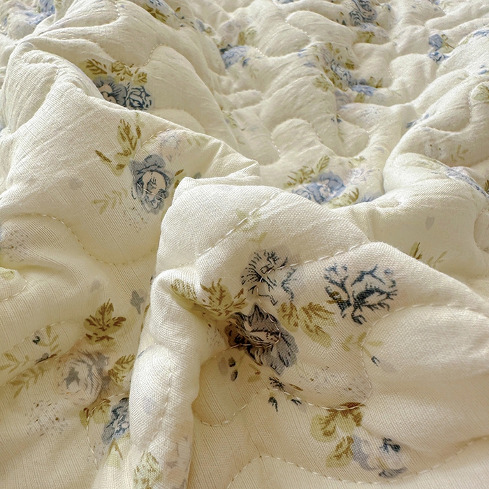 91家纺网 家纺一手货源 找家纺 美梦家纺 2025新款皱皱纱花边夹棉床盖四件套 海盐桃桃