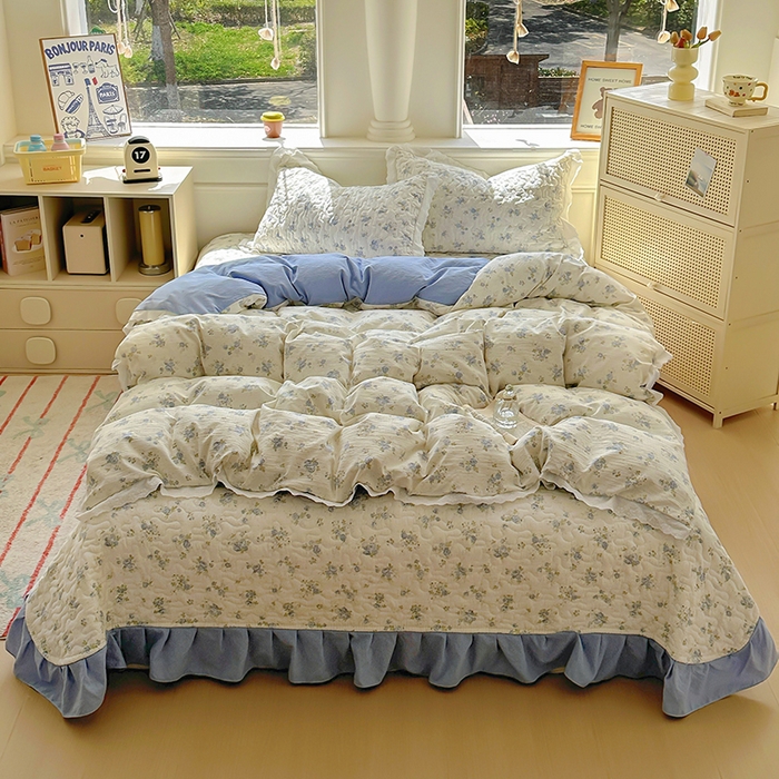 91家纺网 家纺一手货源 找家纺 美梦家纺 2025新款皱皱纱花边夹棉床盖四件套 海盐桃桃