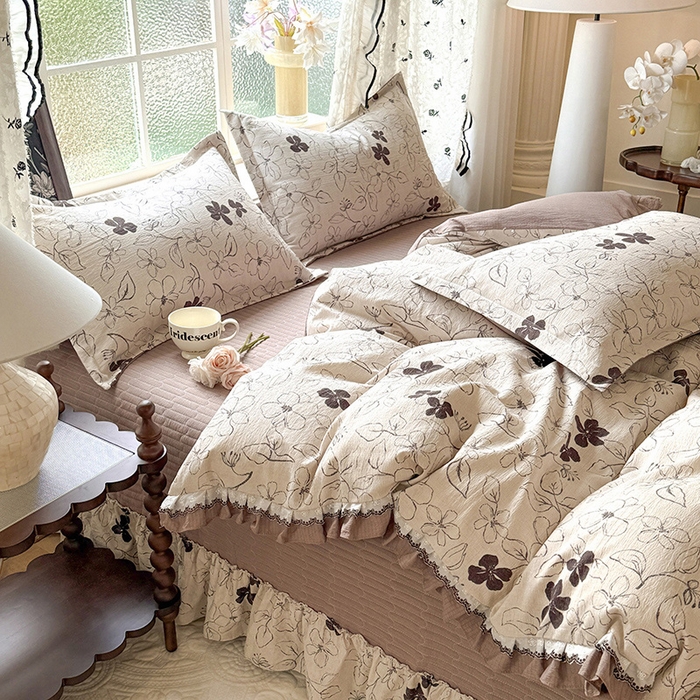 91家纺网 家纺一手货源 找家纺 韩约家纺 2025新款1双层刺绣花边法式床盖款棉麻四件套（全网控价：不低于1.5m139，1.8m144，2.0m149，2.0加大154） 情陌