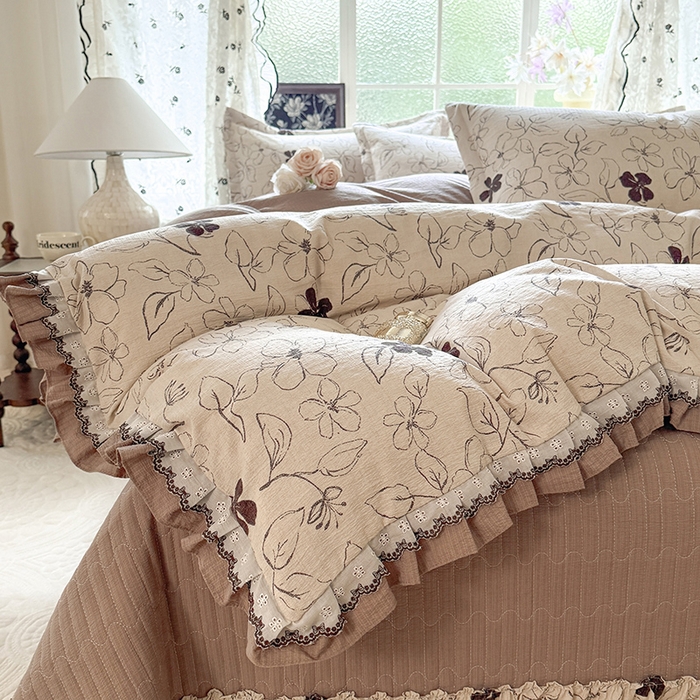 91家纺网 家纺一手货源 找家纺 韩约家纺 2025新款1双层刺绣花边法式床盖款棉麻四件套（全网控价：不低于1.5m139，1.8m144，2.0m149，2.0加大154） 情陌