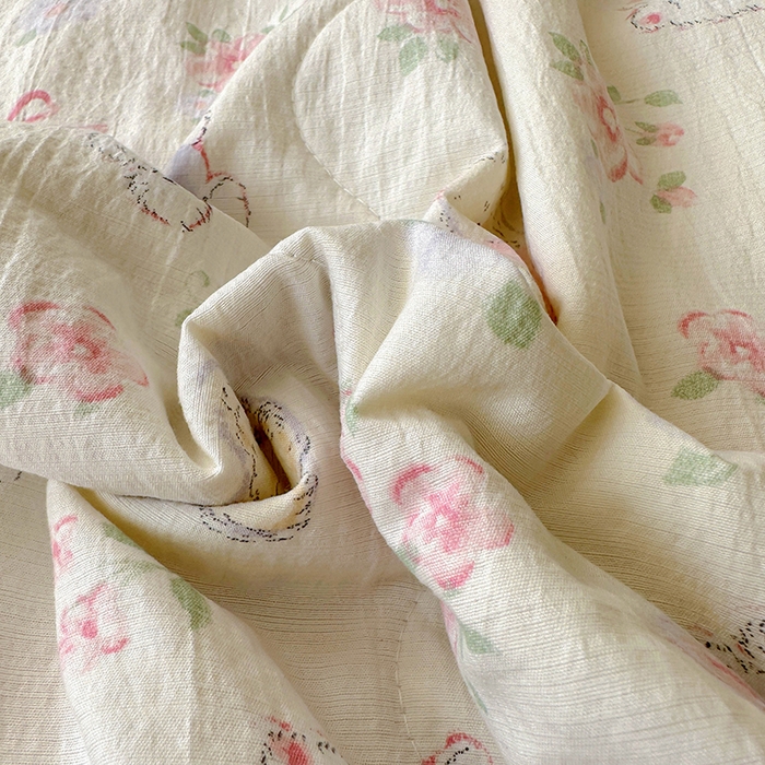 91家纺网 家纺一手货源 找家纺 美梦家纺 2025新款皱皱纱花边夹棉床盖四件套 懒喵喵