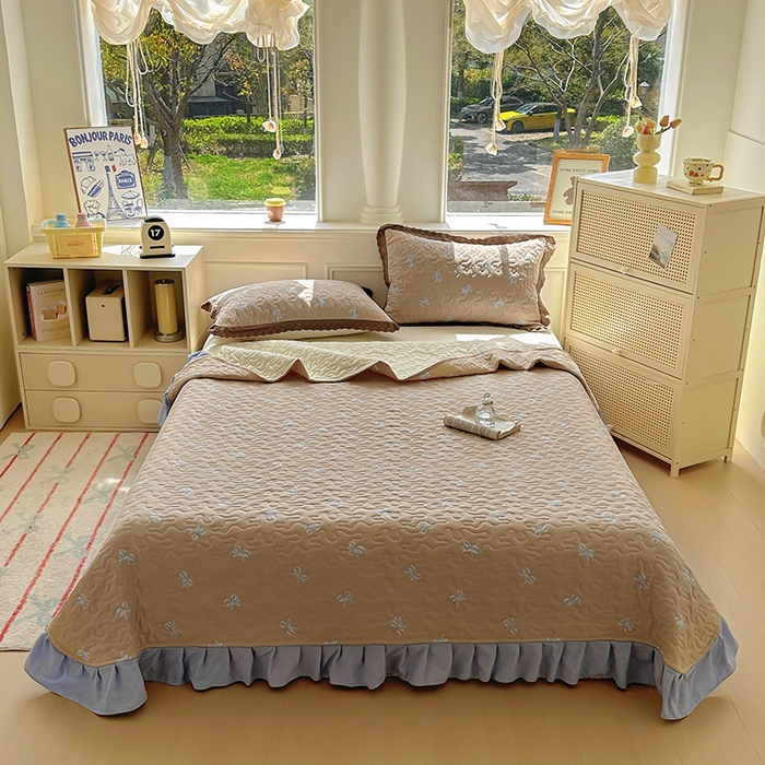 91家纺网 家纺一手货源 找家纺 美梦家纺 2025新款皱皱纱花边夹棉床盖四件套 梦露