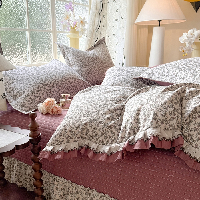 91家纺网 家纺一手货源 找家纺 韩约家纺 2025新款1双层刺绣花边法式床盖款棉麻四件套（全网控价：不低于1.5m139，1.8m144，2.0m149，2.0加大154） 秋雨