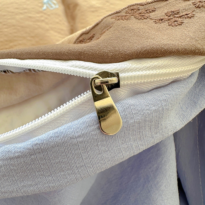 91家纺网 家纺一手货源 找家纺 美梦家纺 2025新款皱皱纱花边夹棉床盖四件套 梦露