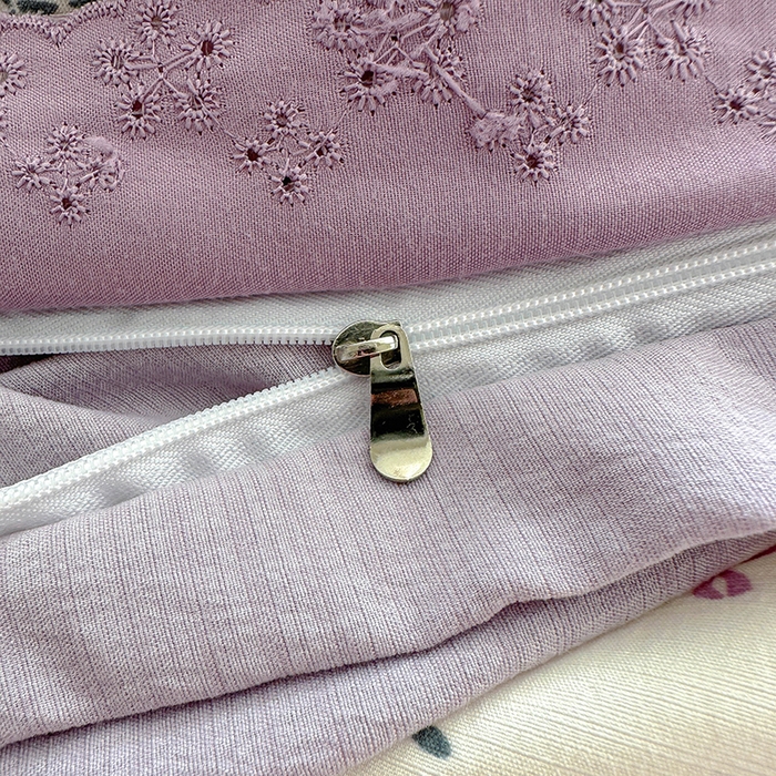 91家纺网 家纺一手货源 找家纺 美梦家纺 2025新款皱皱纱花边夹棉床盖四件套 夕颜兔